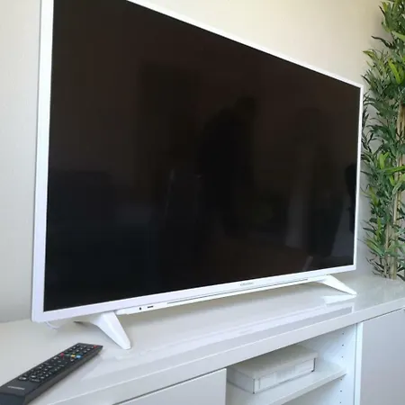 Chez Charlie - Centre - 2 Pieces