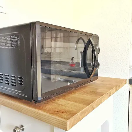 Chez Charlie - Centre - 2 Pieces *